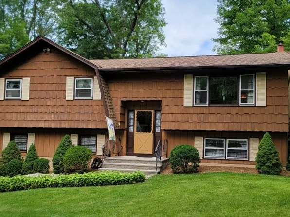 2 Manu Trl, Byram Twp., NJ 07821