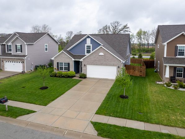 1299 W Crystal Dr, Fortville, IN 46040