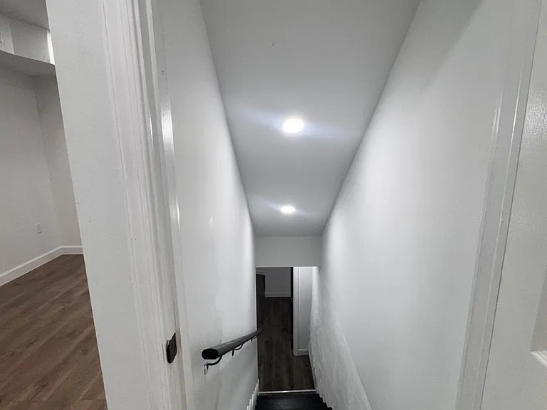 2606 W Fairmount Ave — Photo 6