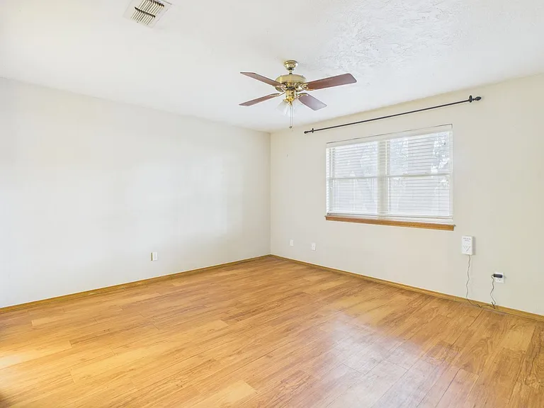 5822 Syracuse Dr — Photo 24