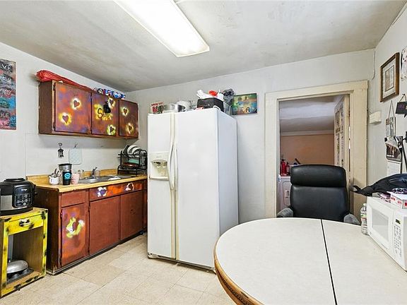 4th image of 4721 Loyola Ave