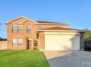 1008 Mockingbird Dr, Saginaw, TX 76131