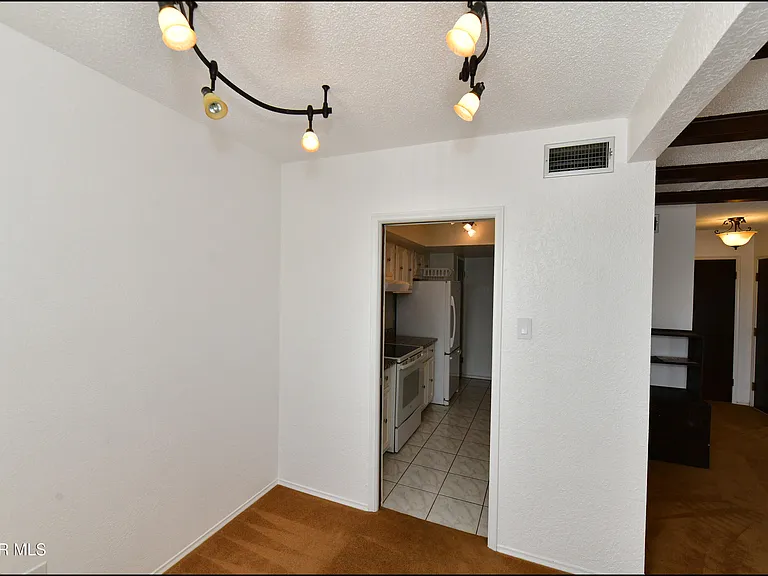 6201 Escondido Dr #17D — Photo 9