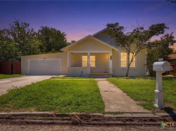 415 Elm St, Seguin, TX 78155