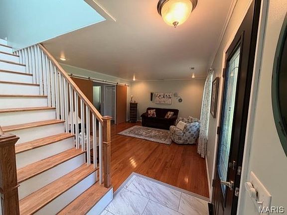 4th image of 2810 East Old Oak Rd