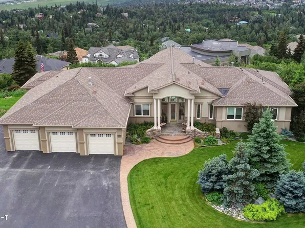 17002 Briarcliff Pointe Cir, Anchorage, AK 99516