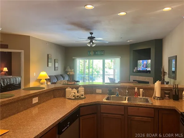 464 Cedar Heights Dr #2-A, Camdenton, MO 65020