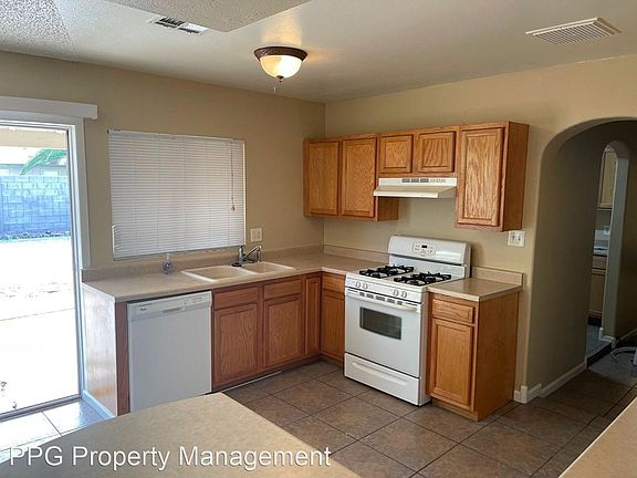 4th image of 1507 W Rockwood Dr