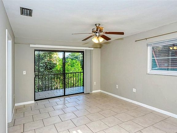 4th image of 7289 Cloister Dr