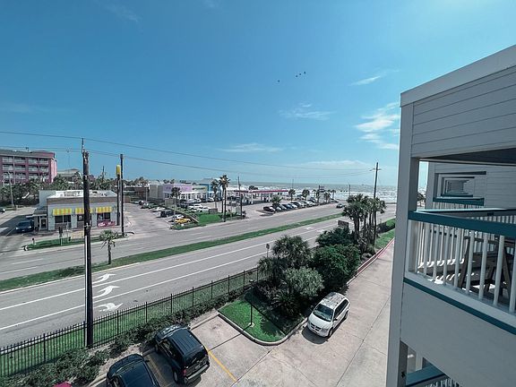 3rd image of 6102 Seawall Blvd #321