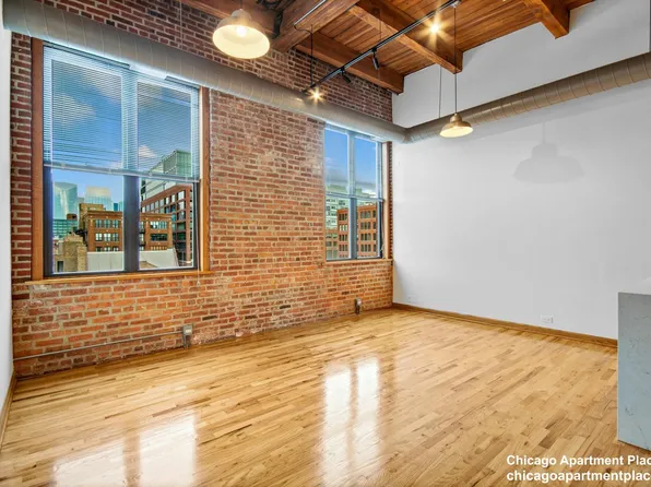 216 N May St, Chicago, IL