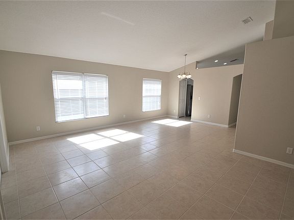 3rd image of 1706 Lalique Ln