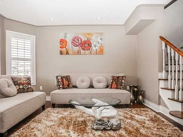 50 Sweetwood Cir W, Brampton, ON L7A 2X7