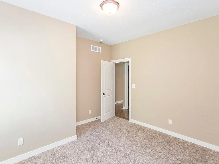 1659 Glade Dr SW — Photo 14