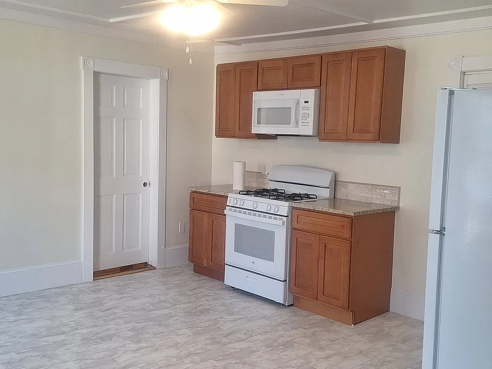 417 Main St #1