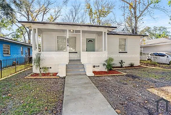 3 bed, 850 sqft, $1,250 — Photo 2