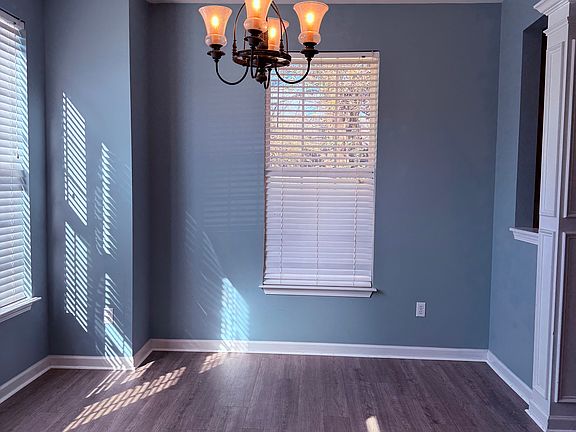 5th image of 120 Bumble Cir
