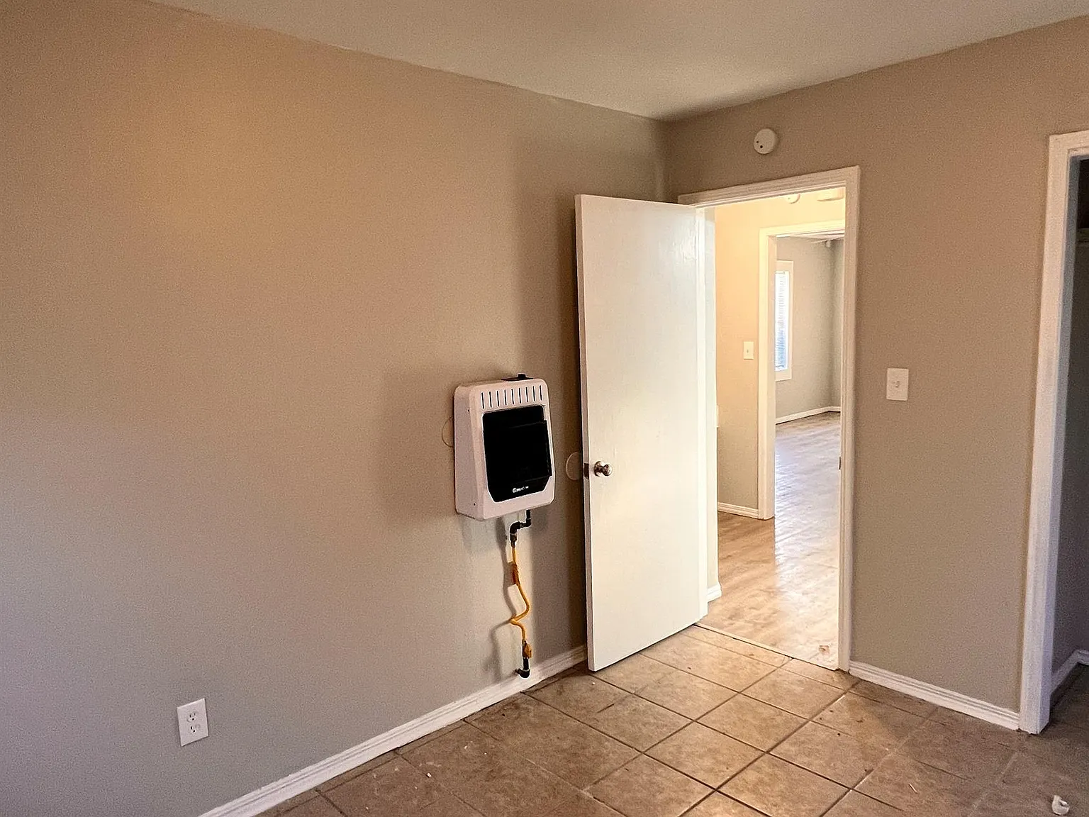 2333 Southwest 38th Street - 1 — Photo 1