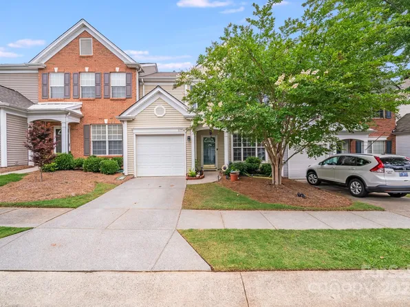 11714 Harsworth Ln, Charlotte, NC 28277