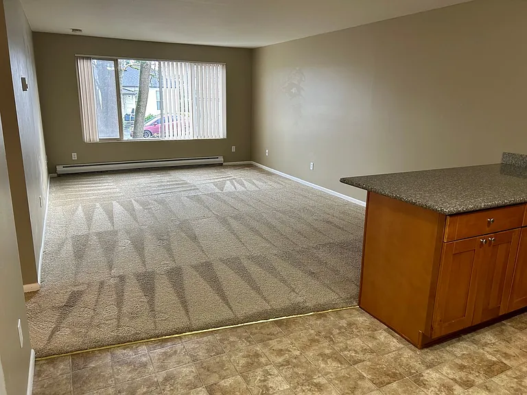 3326 Lombard Ave #25 — Photo 3