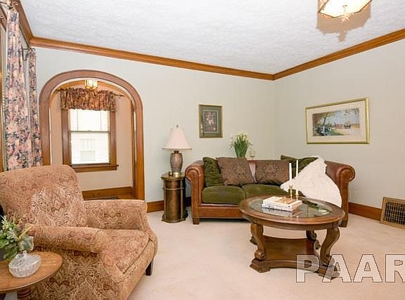 3rd image of 701 W Meadows Pl