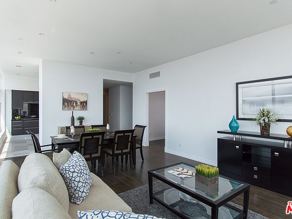 3rd image of 900 W Olympic Blvd Unit 35