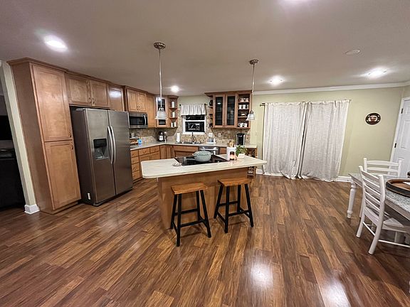 4th image of 2967 Huntington Dr