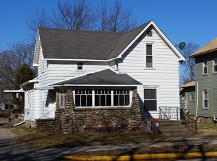 407 N Main St, Syracuse, IN 46567