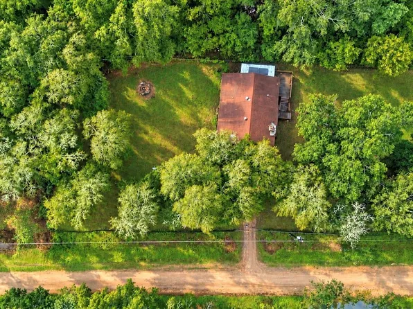 1300 Janning St, Coldspring, TX 77331