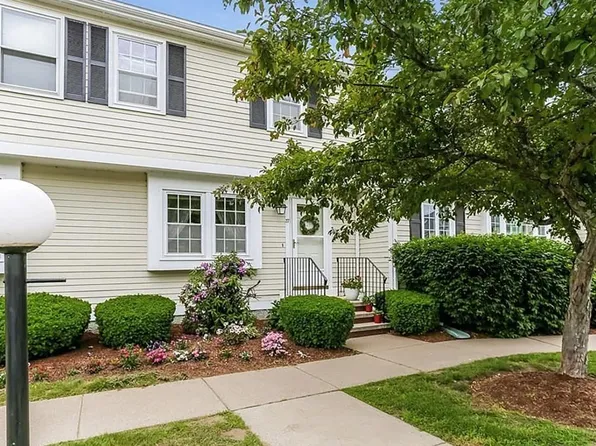 75 Foundry St APT 27, South Easton, MA 02375