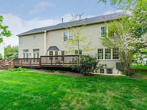 4th image of 43175 Allenby Way
