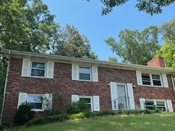 1725 S Forest Dr, Knoxville, TN 37920