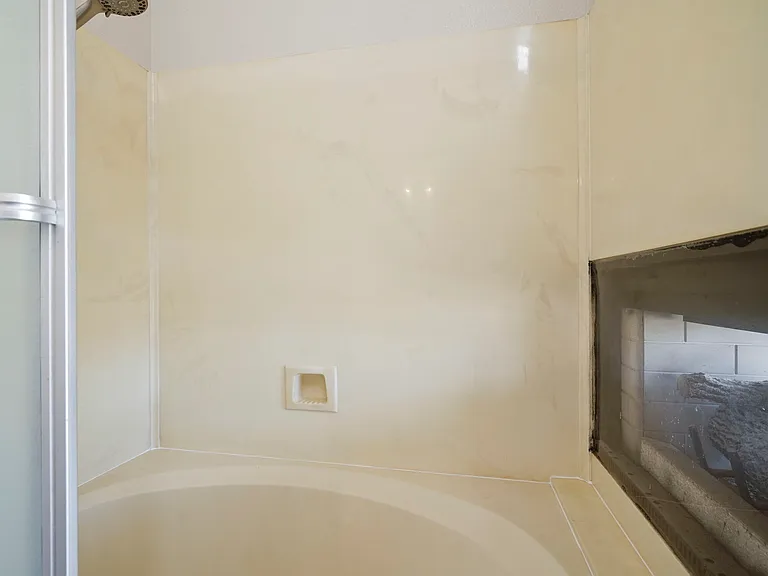 221 Donax Ave #11 — Photo 26