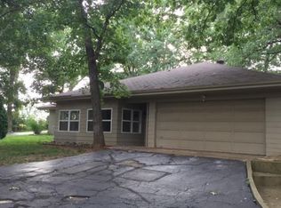 1426 S Oak Ridge Rd, Nixa, MO 65714