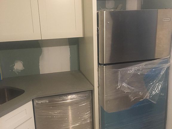 5th image of 708 Hollywood Ave #1