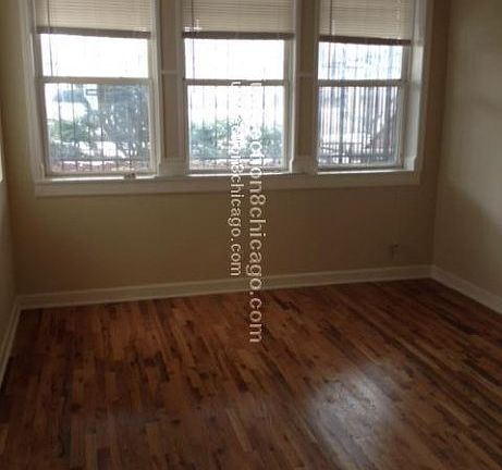 5th image of 647 N Hamlin Ave