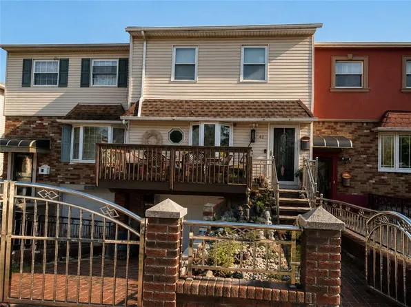 42 Birch Rd, Staten Island, NY 10303