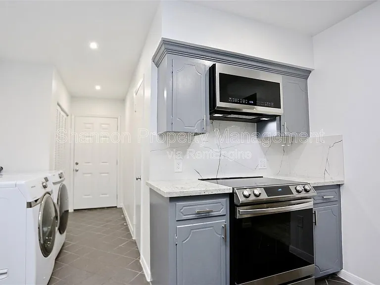 2824 Briarhurst Dr #16 — Photo 8