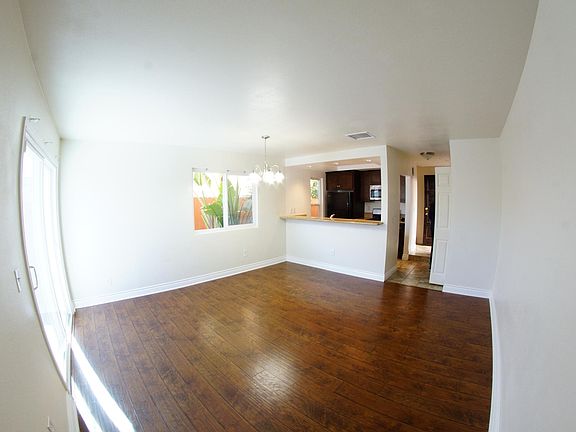 Living Room/Dinning Room