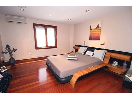 Sold by Bergen Basin Real Estate | media 25