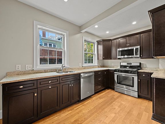 2nd image of 519 E 5th St