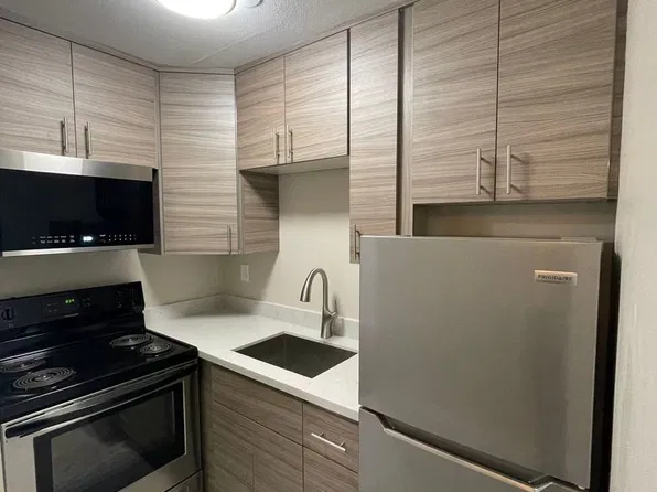 Mercer Crest Apartments