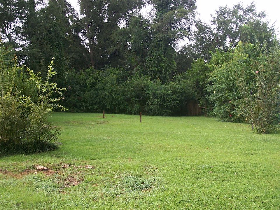 1st image of 305 Petal Dr