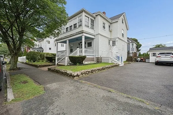 24 Richardson Ave #1 — Photo 1