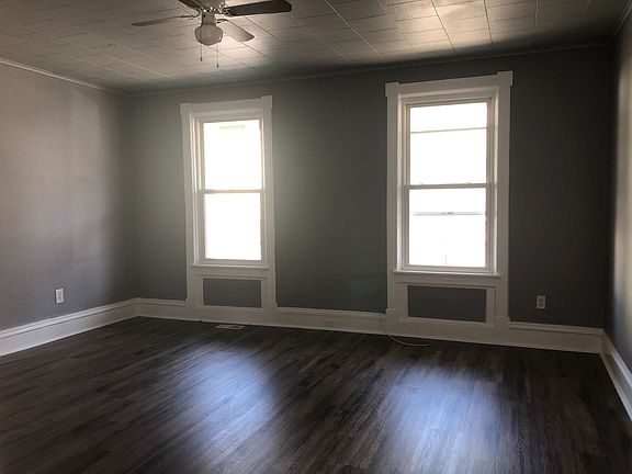 5th image of 10 Richmond St #1