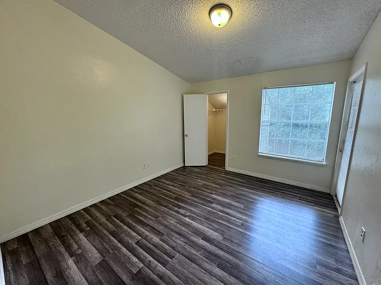 1948 Lake Atriums Cir #121 — Photo 11