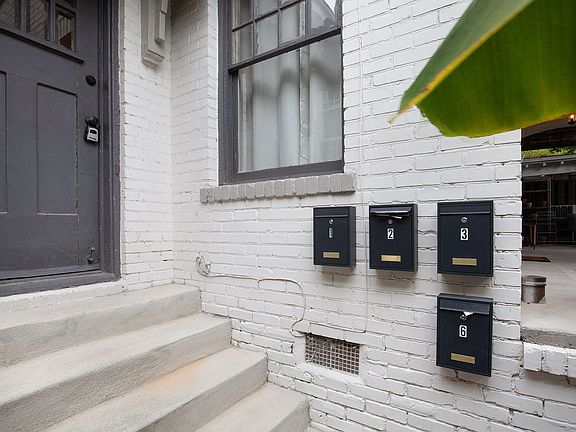 4th image of 720 Penn Ave NE APT 2