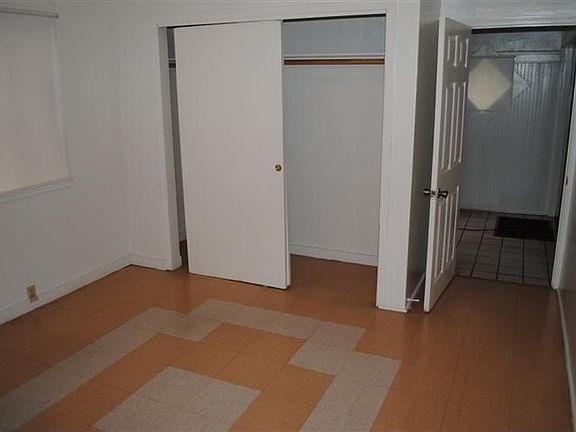 3rd image of 2036 E Sonora St