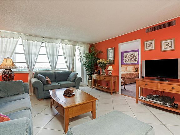 4th image of 6770 Indian Creek Dr APT 8K