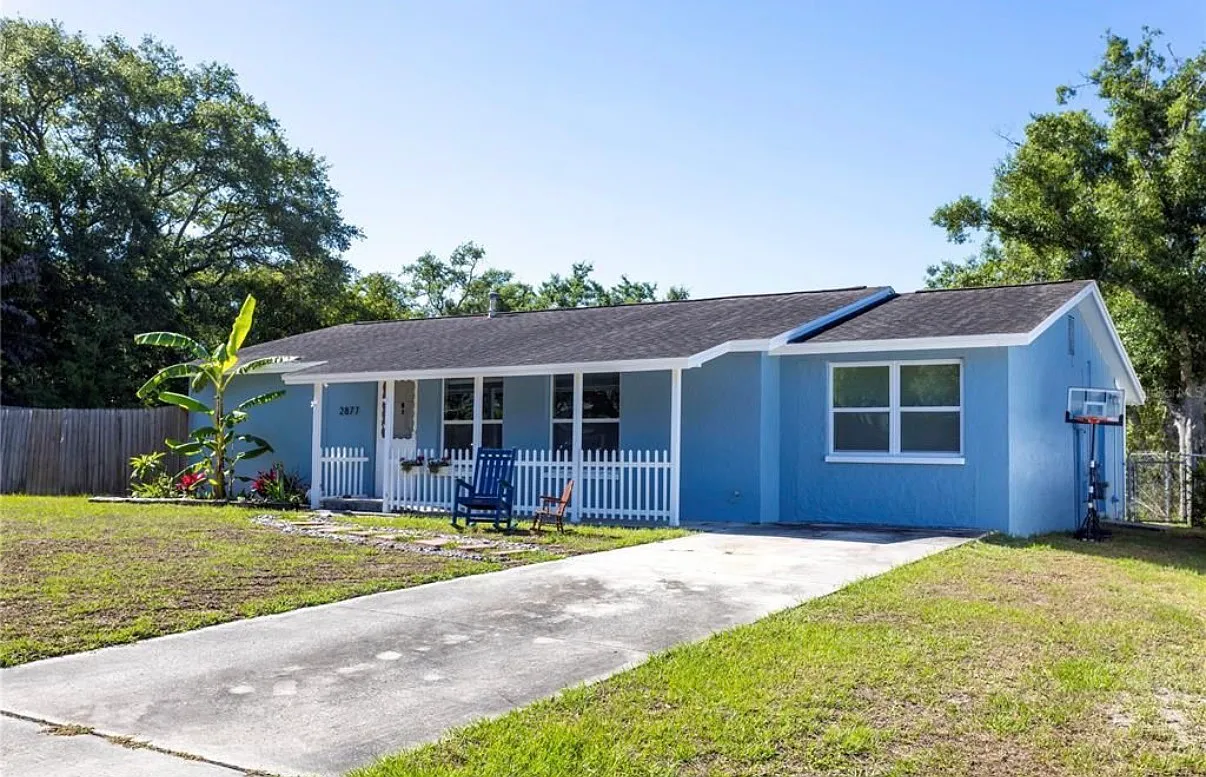 4 bed, 1352 sqft, $2,850 — Photo 1
